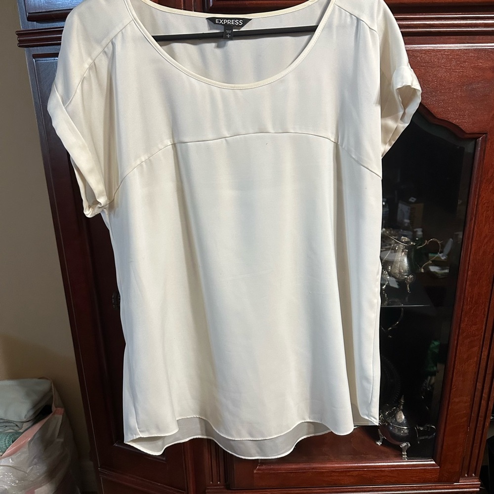Women’s shirts